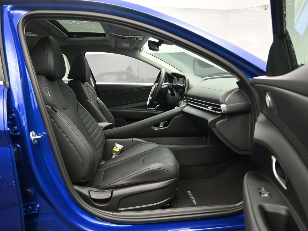 New 2026 Hyundai Elantra Limited image 31
