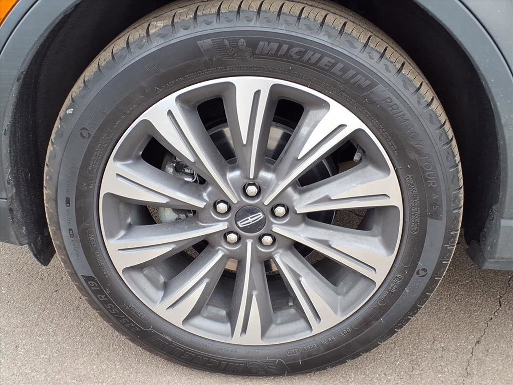 Used 2021 Lincoln Corsair Reserve w/ Equipment Group 201A image 14