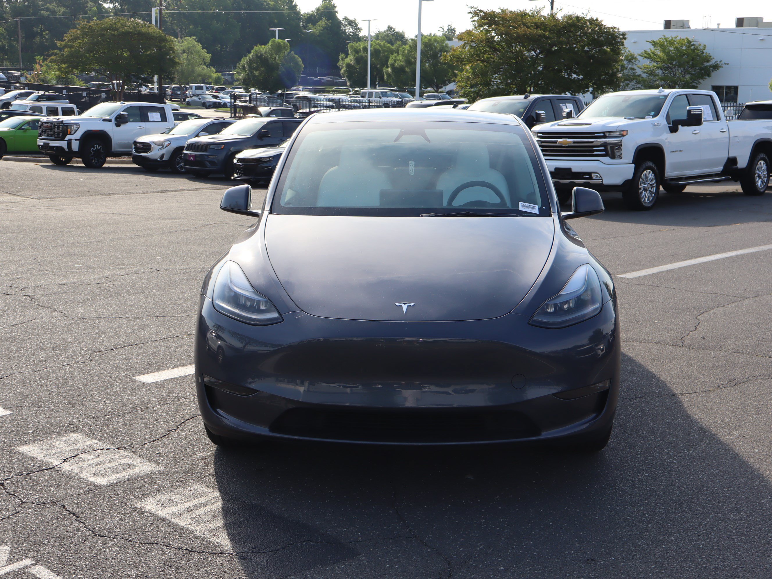 Used 2023 Tesla Model Y AWD image 3