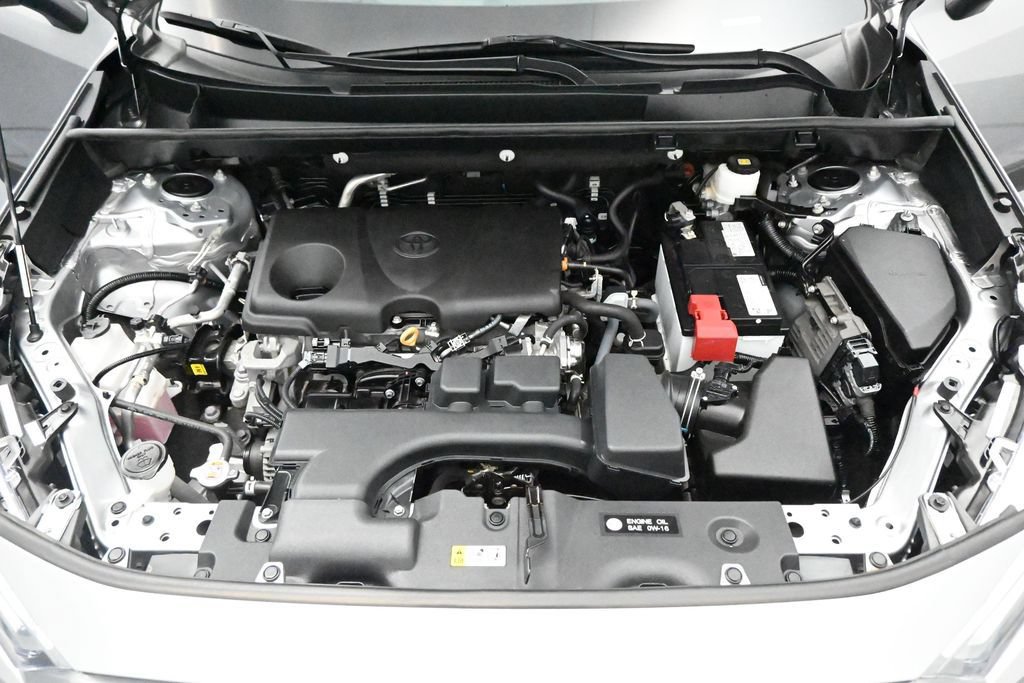 Used 2023 Toyota RAV4 XLE AWD/4WD image 28