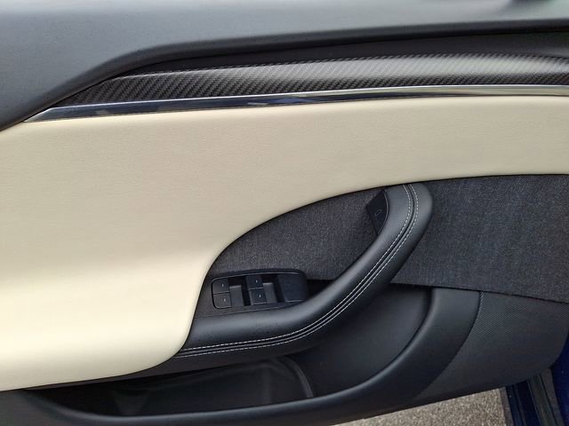 Used 2021 Tesla Model S Plaid image 16