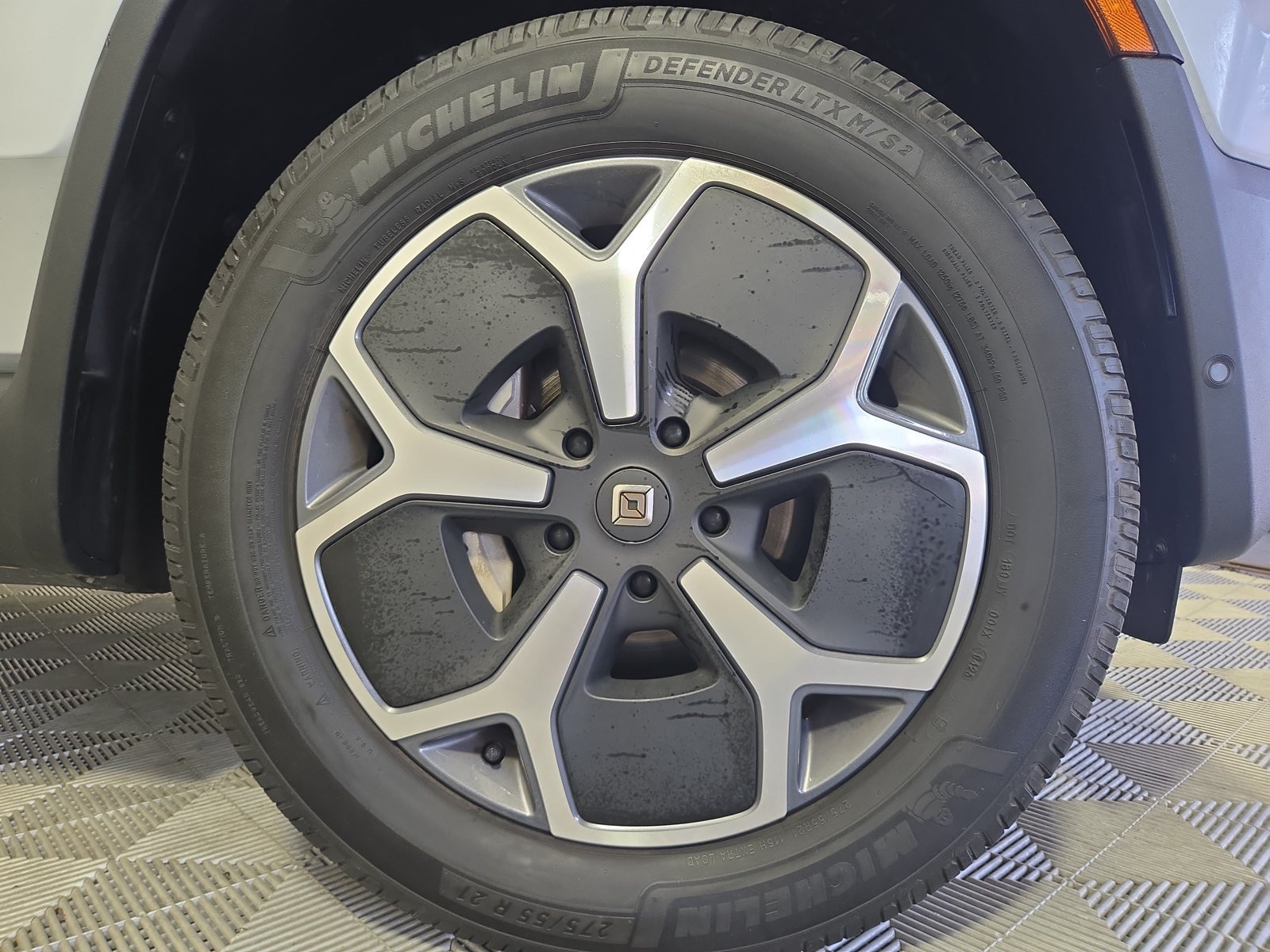 Used 2024 Rivian R1T Adventure Dual AWD/4WD image 11