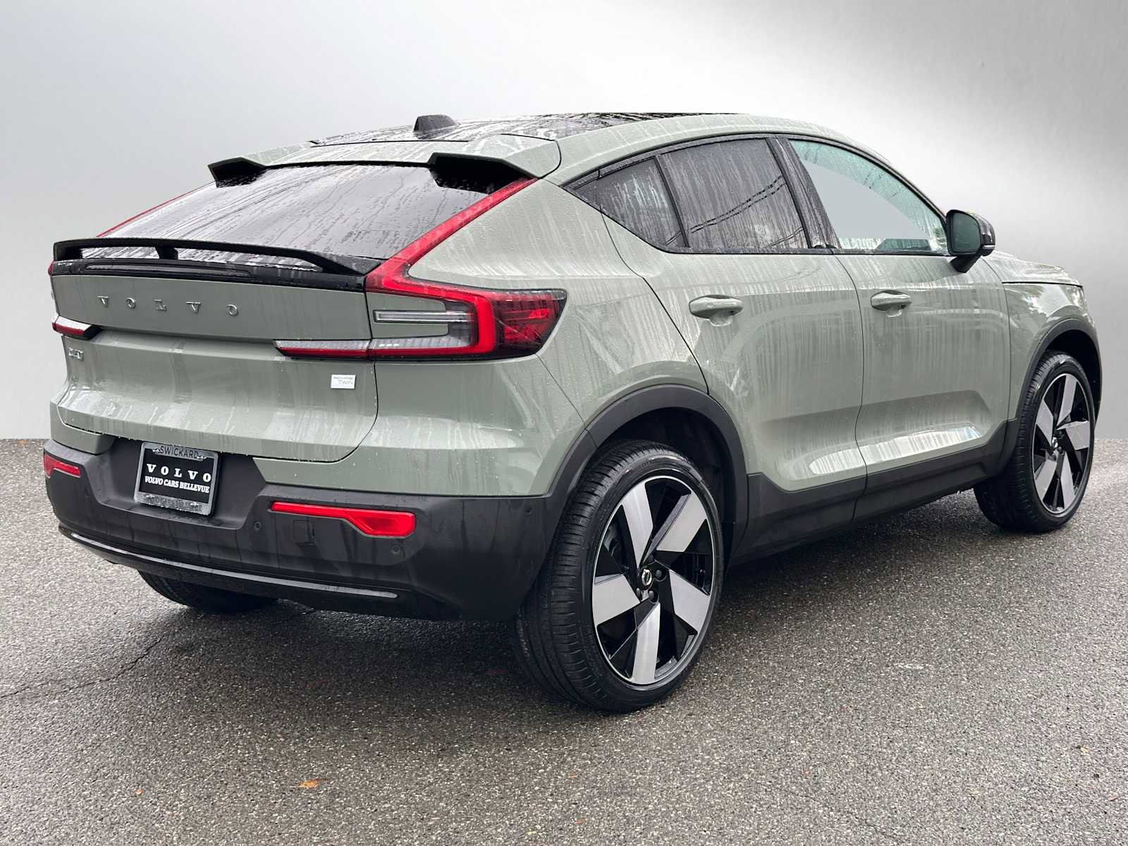 Certified 2023 Volvo C40 P8 Recharge Ultimate image 3