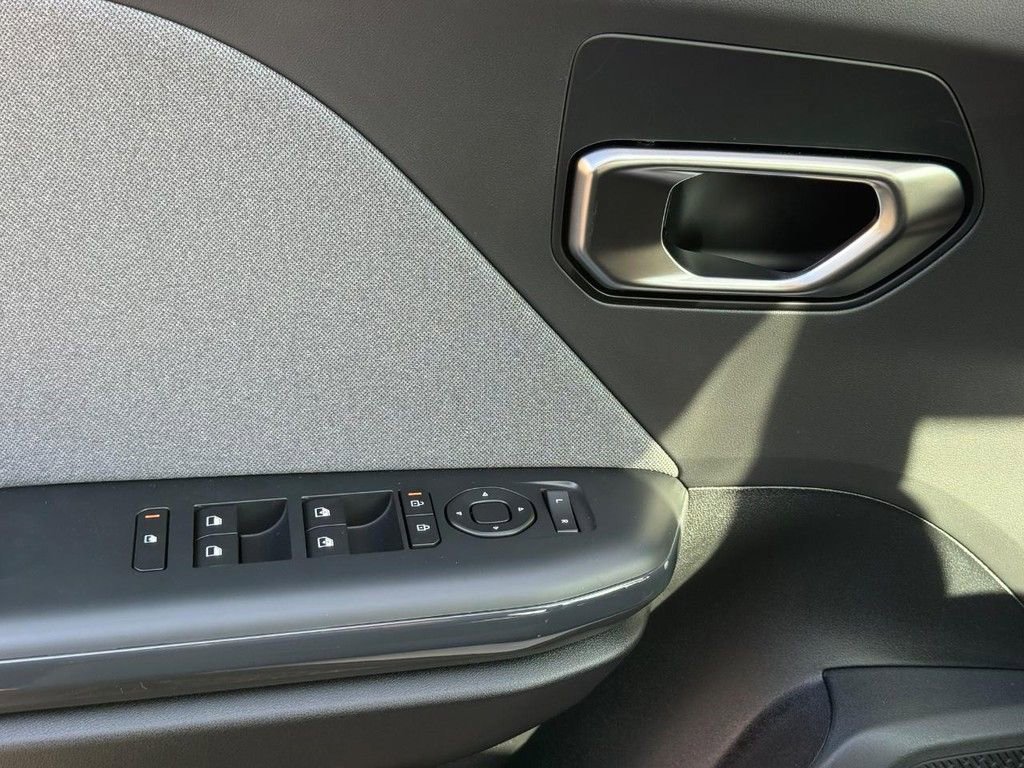 New 2025 Kia K4 EX image 16