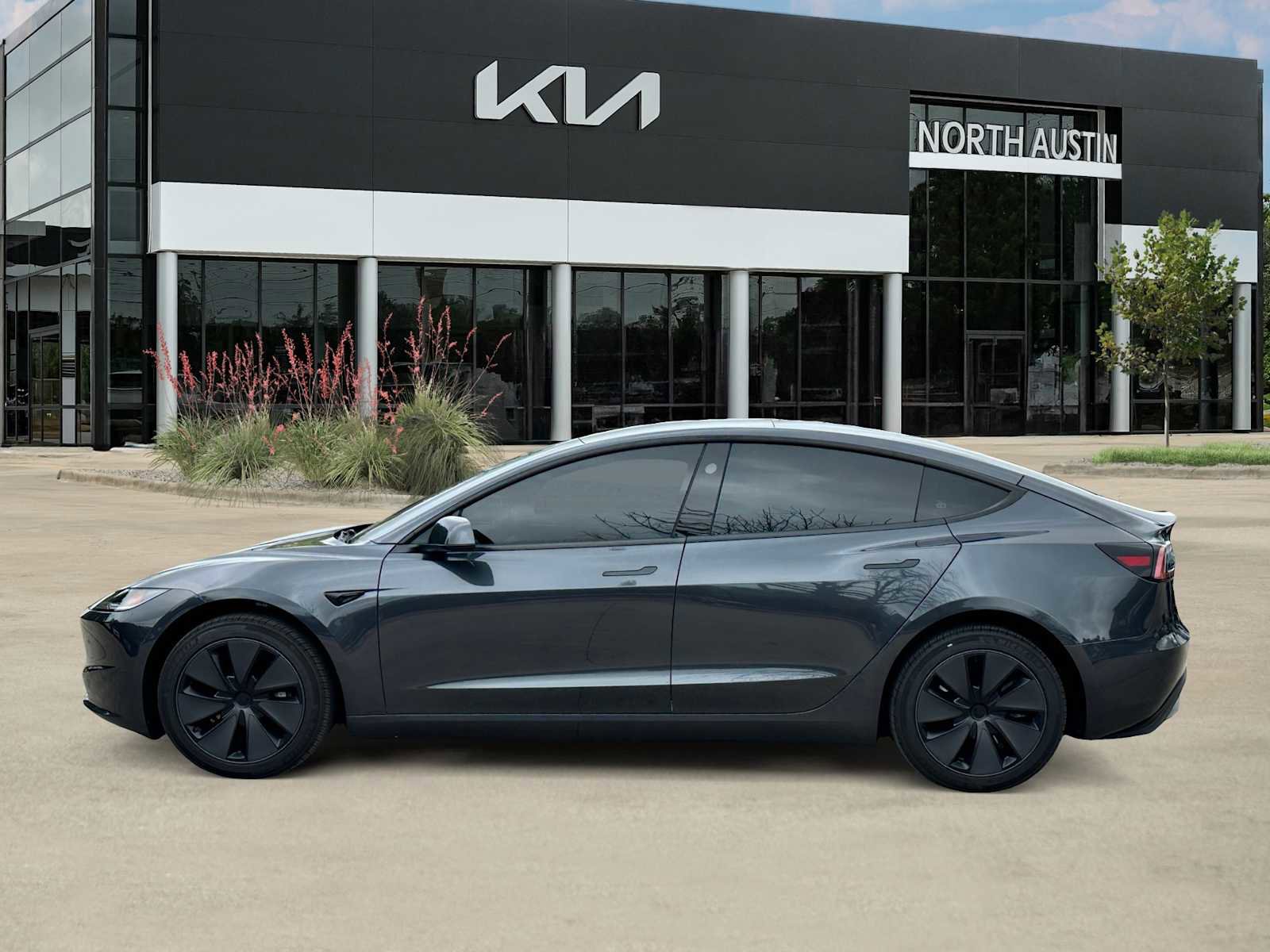 Used 2025 Tesla Model 3 Long Range image 4
