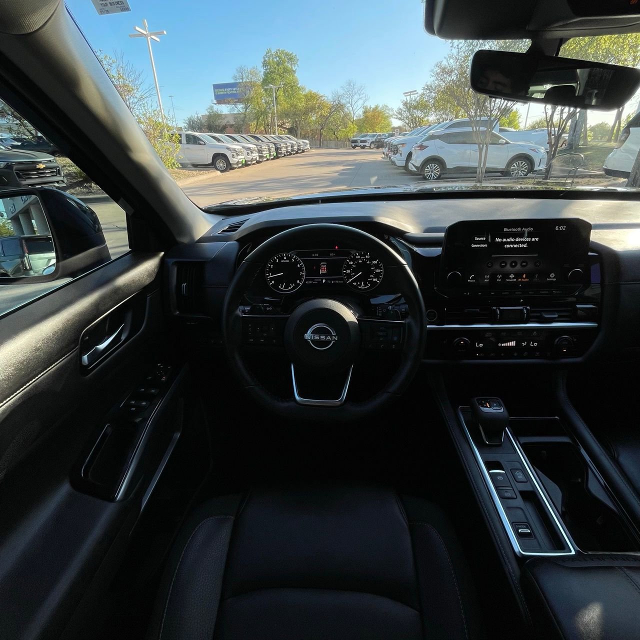 Used 2024 Nissan Pathfinder SL FWD image 12