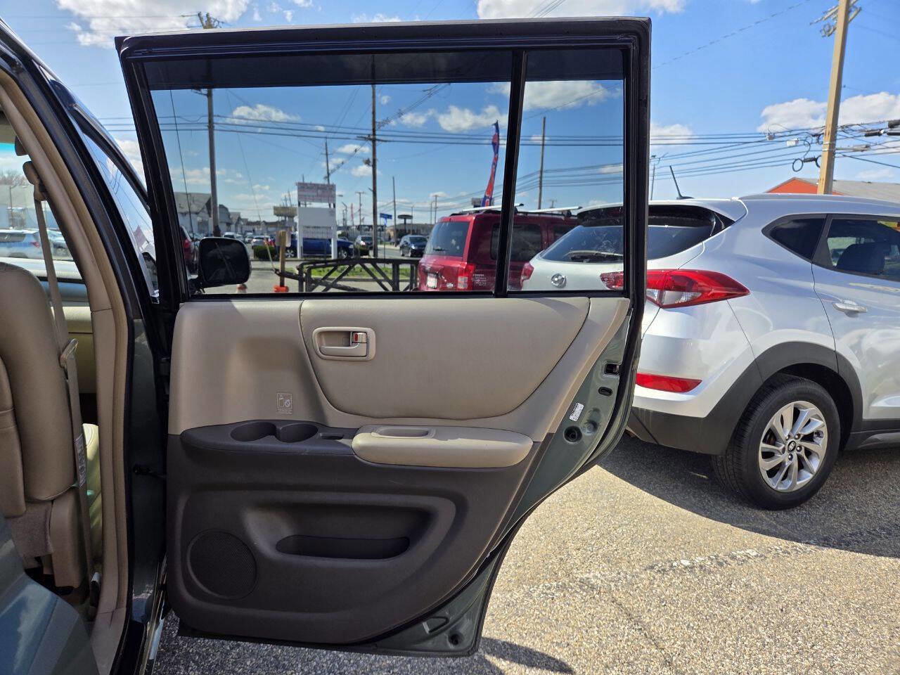 Used 2004 Toyota Highlander 2WD image 17