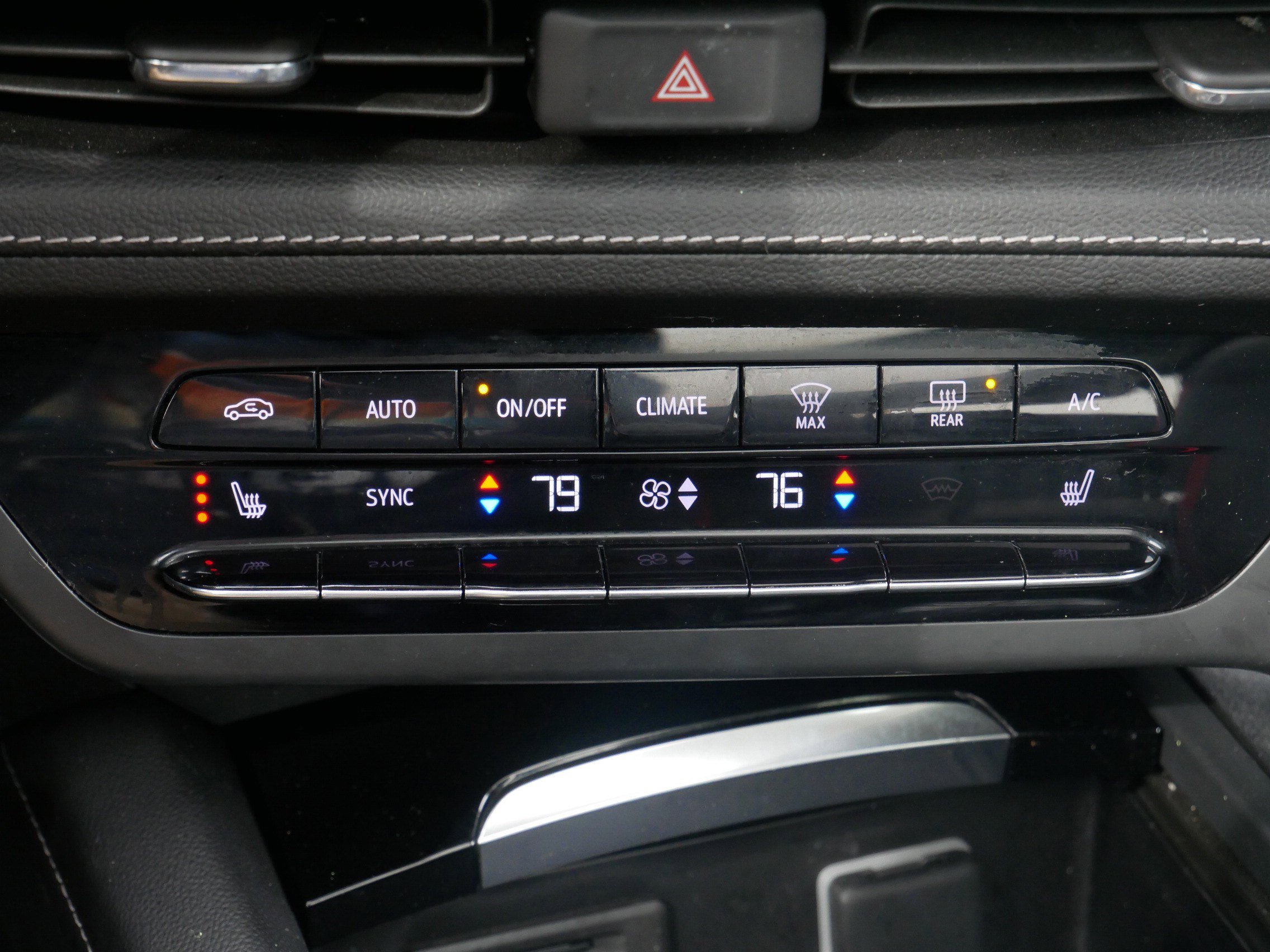 Used 2023 Buick Envision Essence w/ Technology Package I image 22