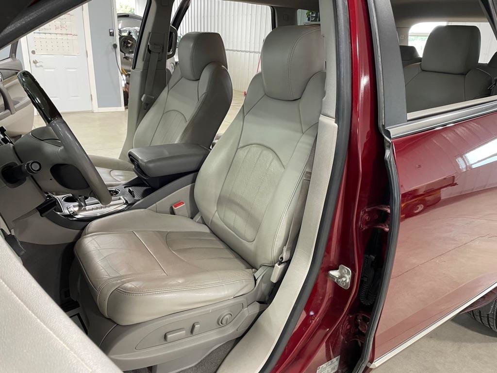 Used 2015 Buick Enclave Leather w/ Trailering Package AWD/4WD image 10