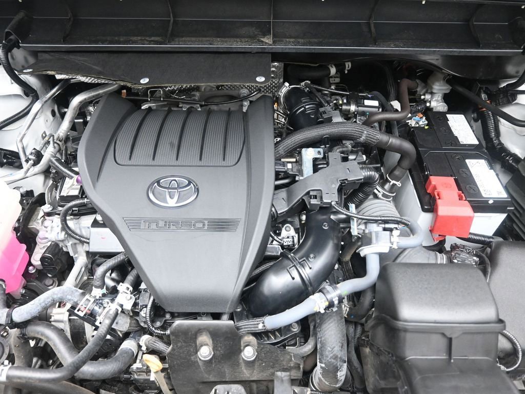 Used 2024 Toyota Highlander Platinum FWD image 32