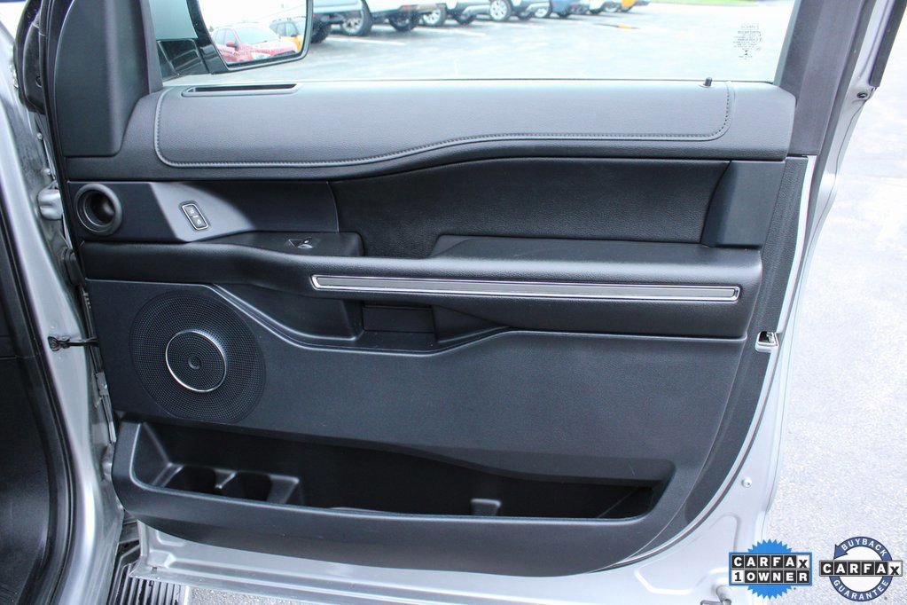 Used 2021 Ford Expedition XLT image 28