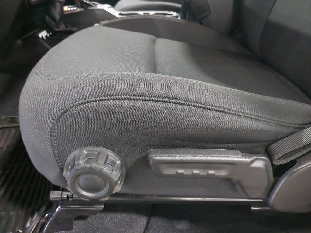 Used 2022 Jeep Gladiator Sport AWD/4WD image 29
