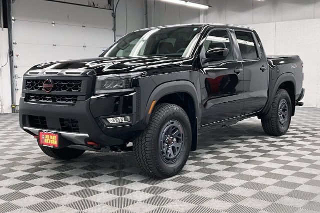 New 2026 Nissan Frontier PRO-4X w/ Tow Package AWD/4WD image 2