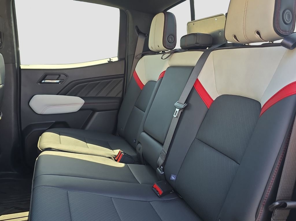 Used 2024 GMC Canyon AT4X AWD/4WD image 12