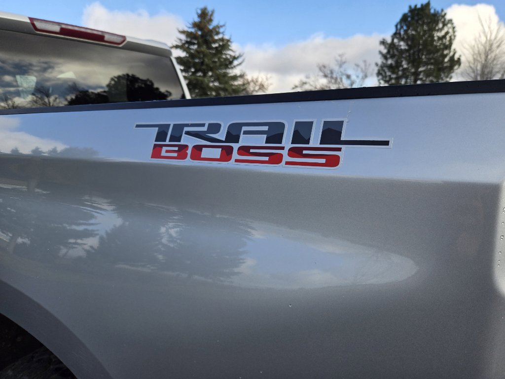 Used 2021 Chevrolet Silverado 1500 LT Trail Boss w/ Safety Package image 8