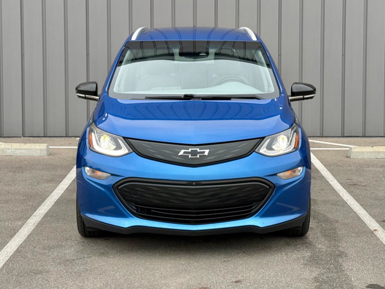 Used 2019 Chevrolet Bolt Premier w/ Infotainment Package FWD image 2