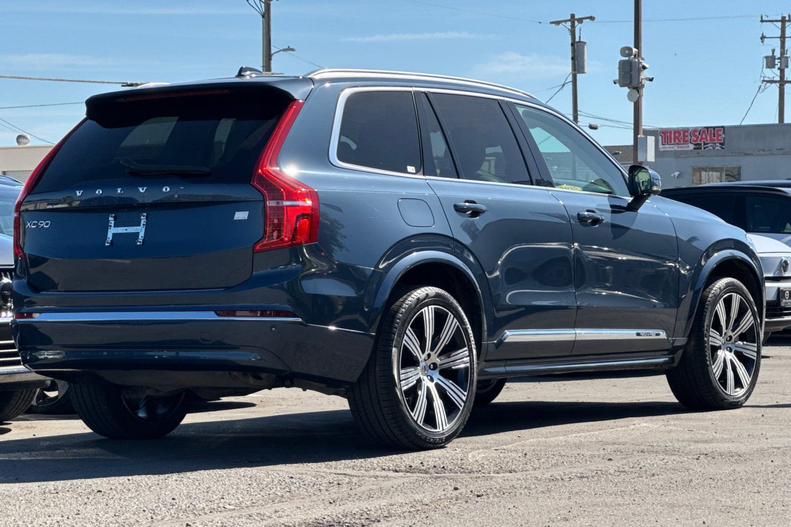 Certified 2024 Volvo XC90 T8 Plus w/ Protection Package Premier image 2