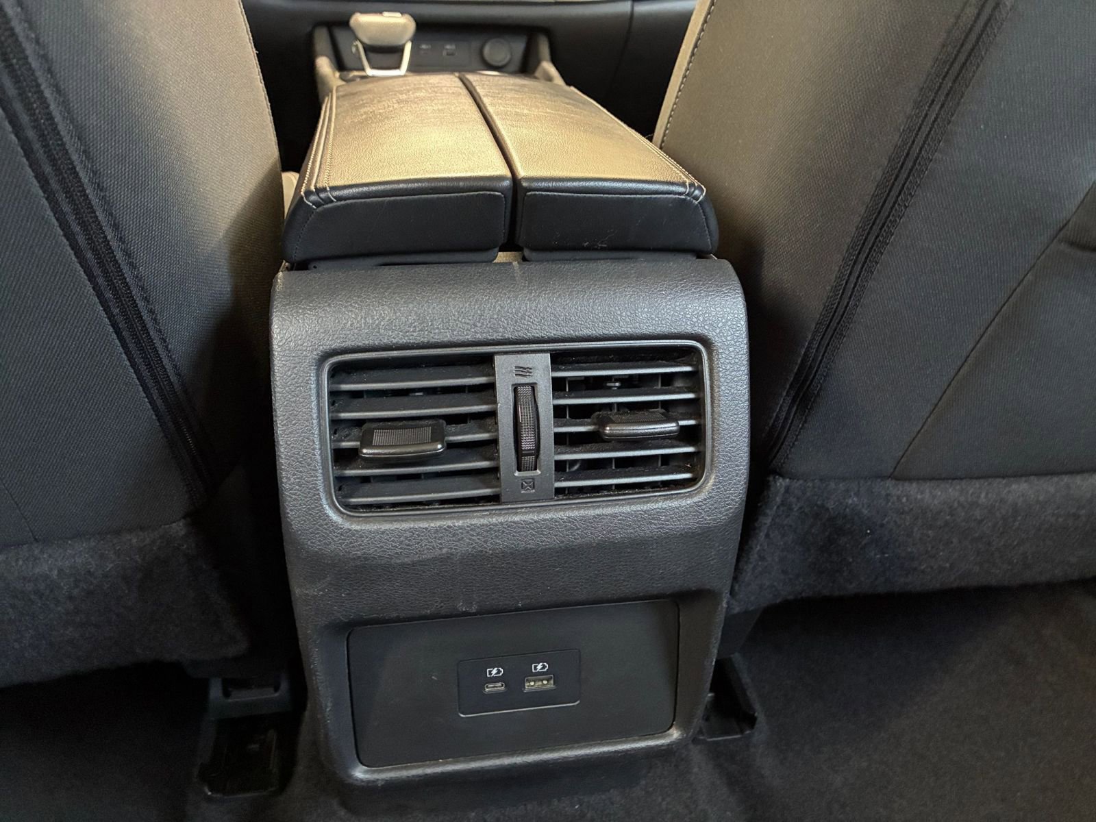 Used 2023 Nissan Rogue SV image 23