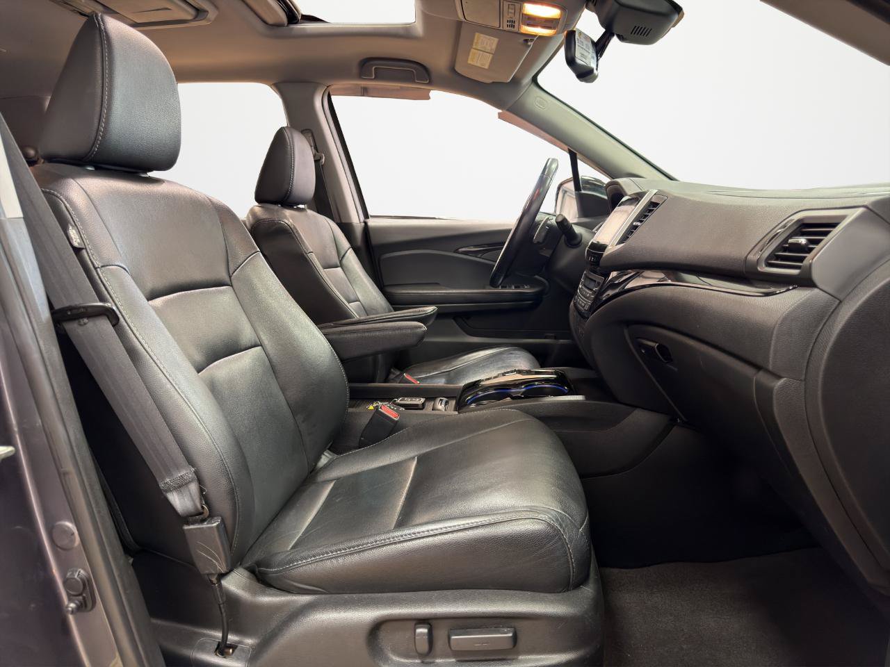 Used 2016 Honda Pilot Touring image 31