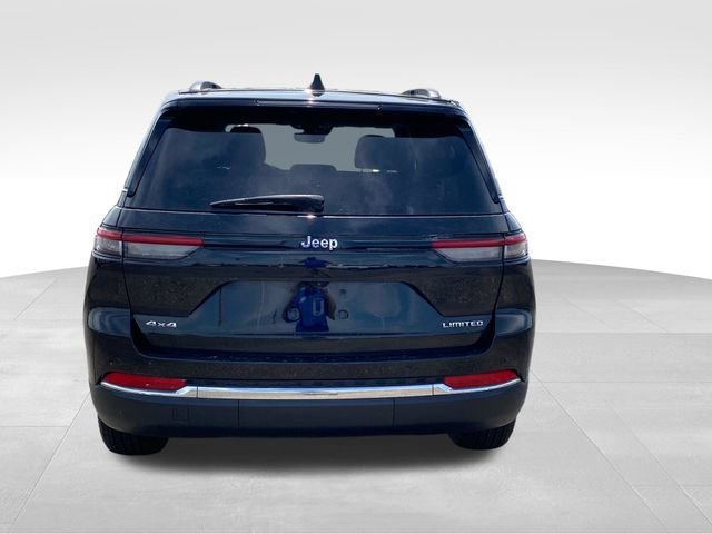 Used 2023 Jeep Grand Cherokee Limited AWD/4WD image 4
