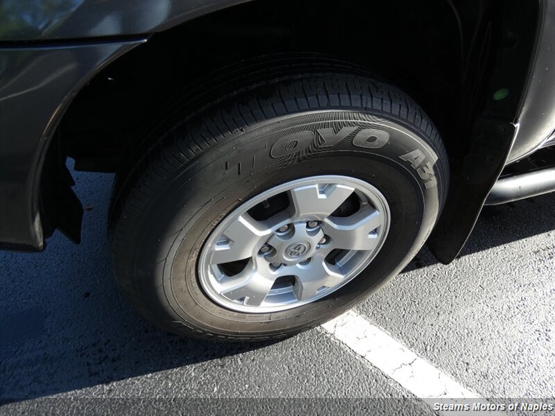 Used 2014 Toyota Tacoma PreRunner w/ SR5 Package image 19
