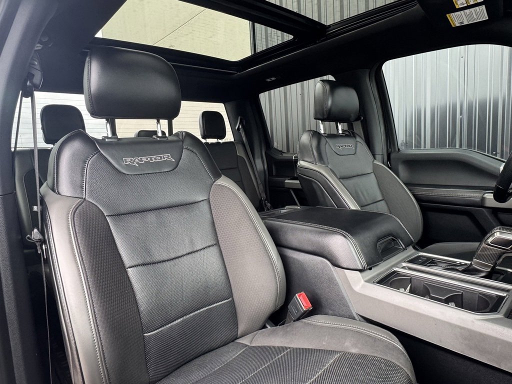 Used 2019 Ford F150 Raptor w/ Equipment Group 802A Luxury image 23