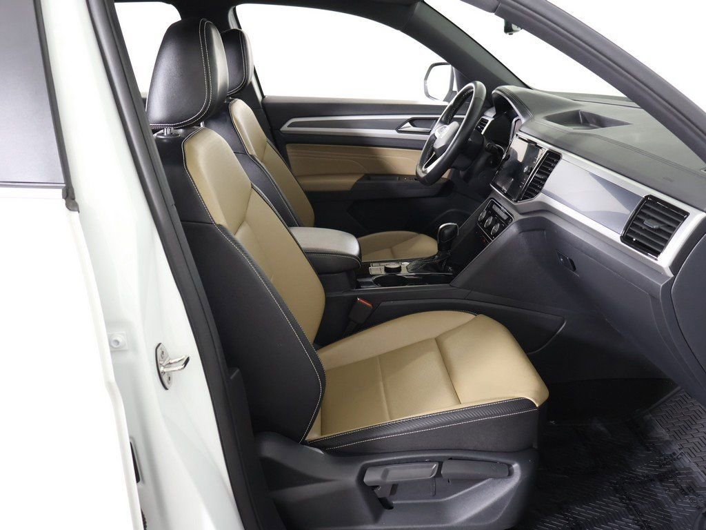 Used 2022 Volkswagen Atlas Cross Sport SE image 29