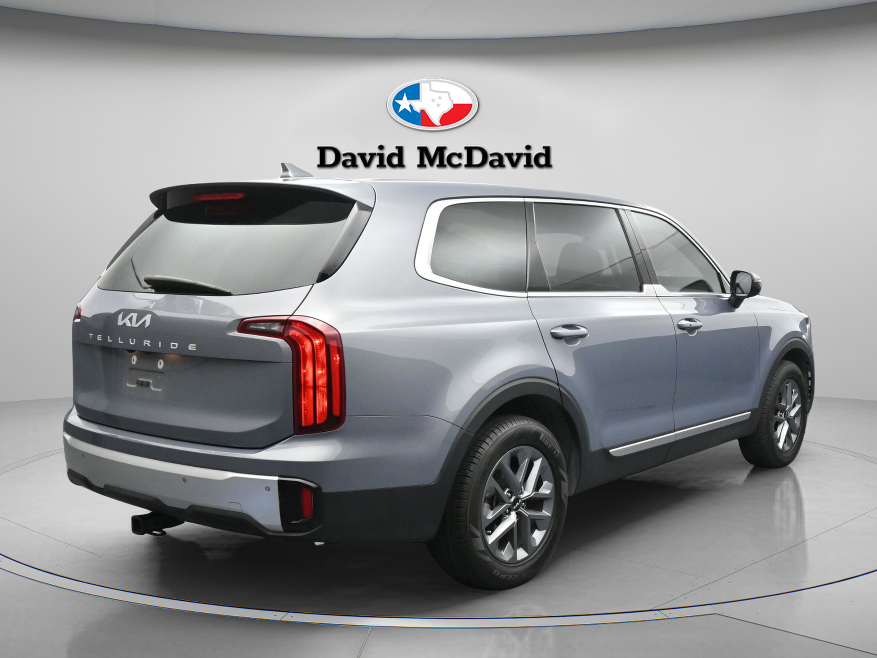 Used 2024 Kia Telluride LX image 16