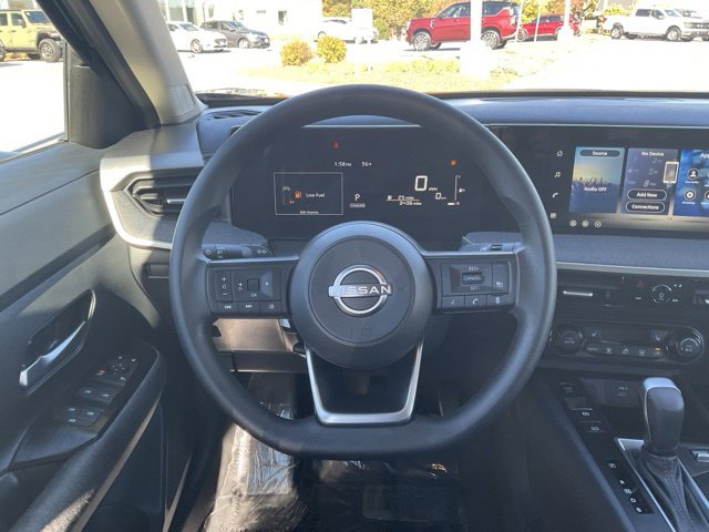 Used 2026 Nissan Kicks SV w/ SV Premium Package AWD/4WD image 15