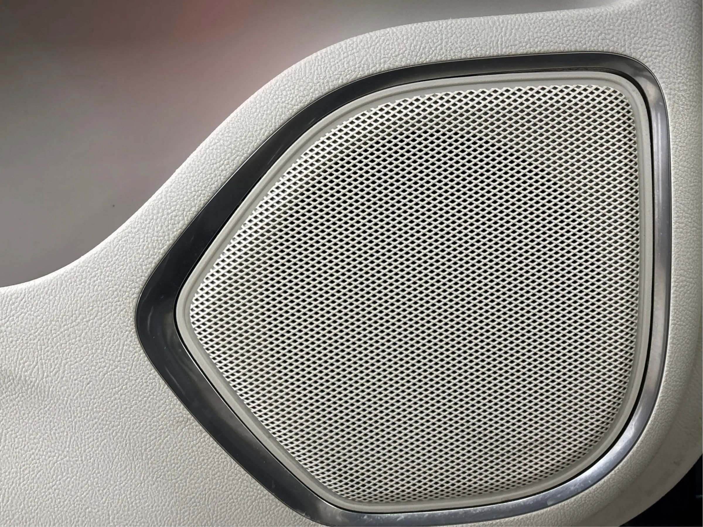 Used 2018 Lincoln MKX Reserve w/ Lincoln MKX Climate Package image 41