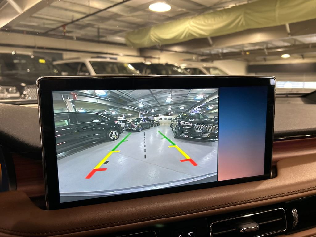 Certified 2022 Lincoln Nautilus Reserve AWD/4WD image 17