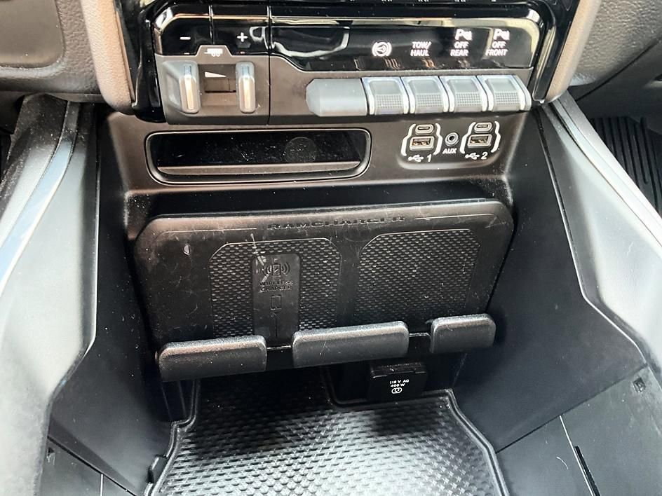 Used 2022 RAM 3500 Laramie image 24