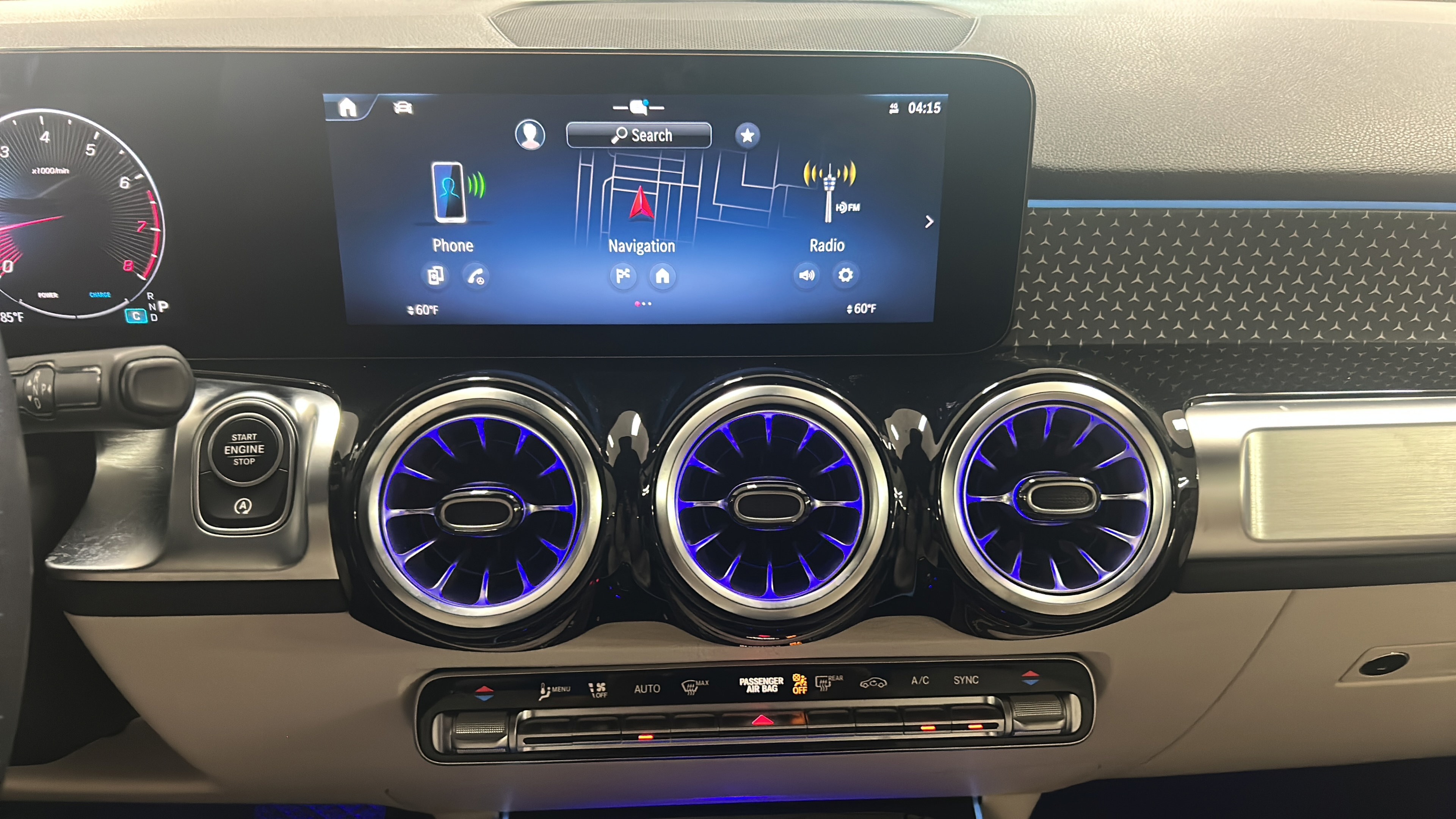Used 2025 Mercedes-Benz GLB 250 image 22