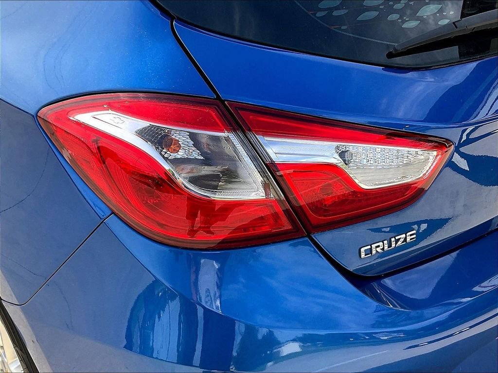 Used 2018 Chevrolet Cruze LT FWD image 23