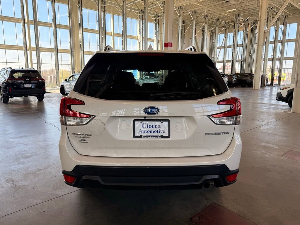 Certified 2023 Subaru Forester Premium image 4