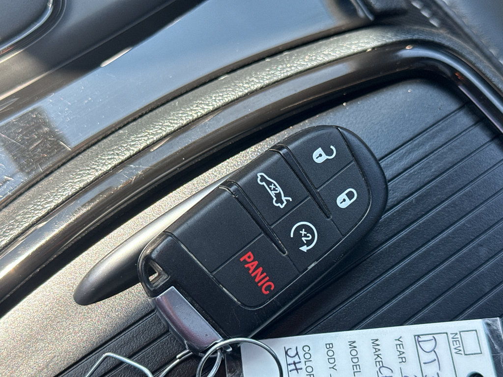 Used 2018 Chrysler 300 S w/ 300S Premium Group AWD/4WD image 38