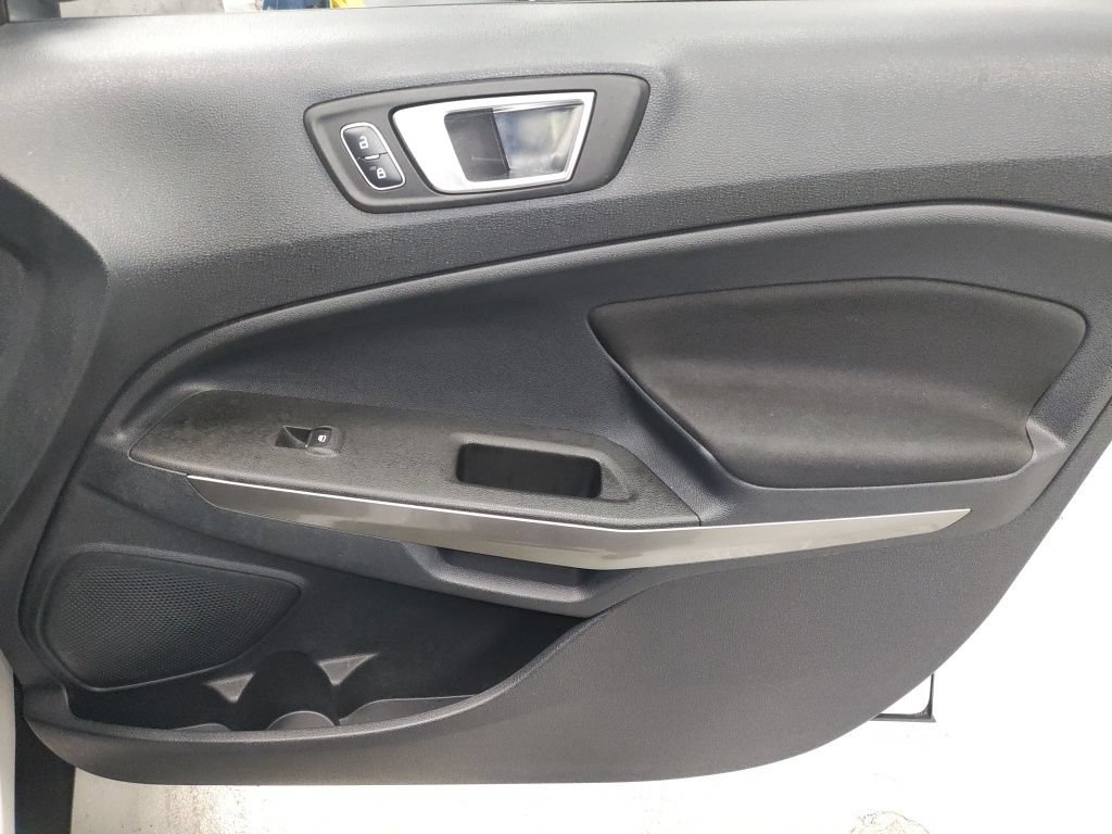Used 2018 Ford EcoSport SE FWD image 9