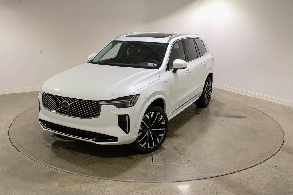 New 2025 Volvo XC90 T8 Plus w/ Protection Package