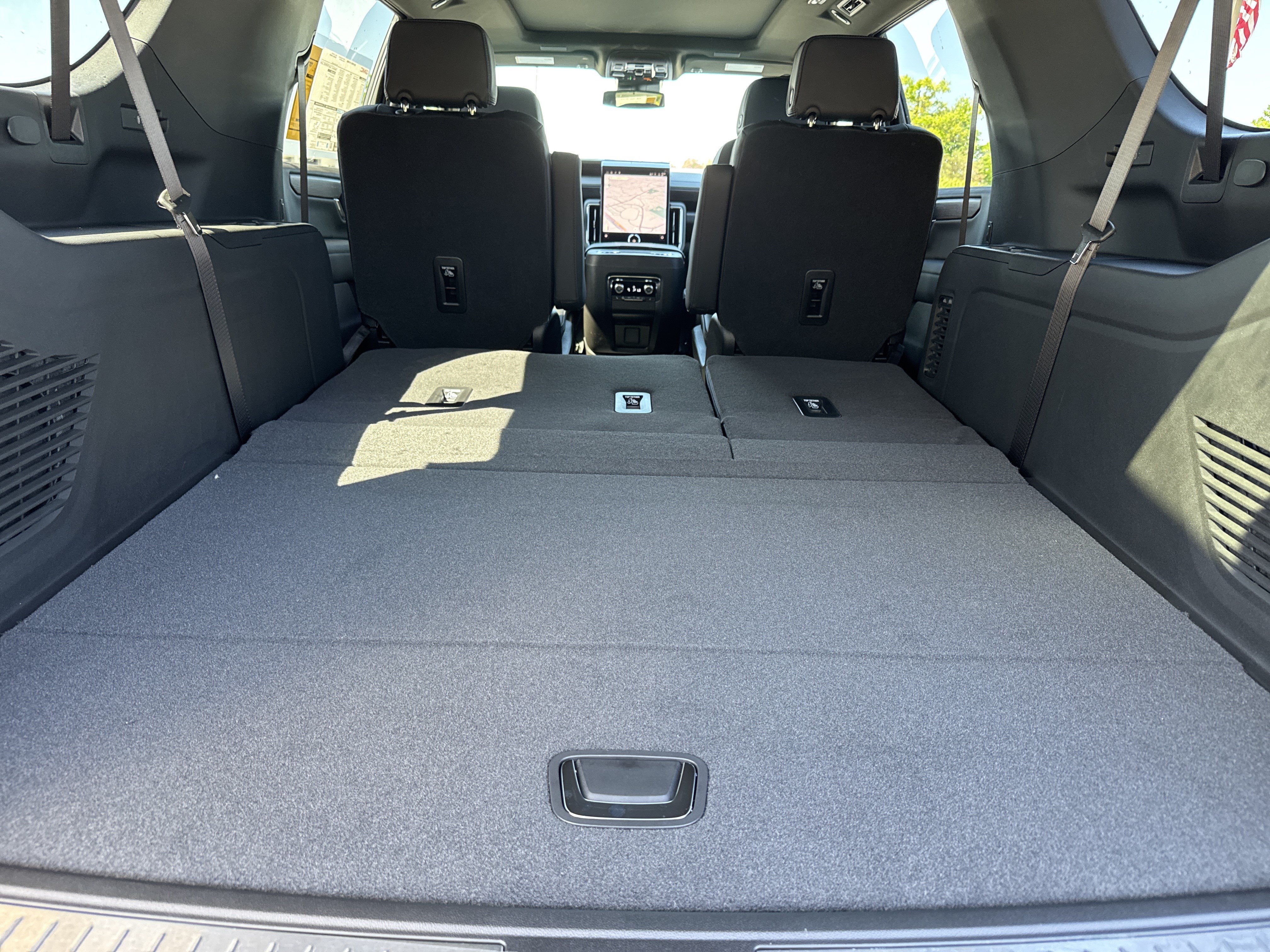 New 2026 GMC Yukon XL Denali w/ Sun & Power Step Package AWD/4WD image 35