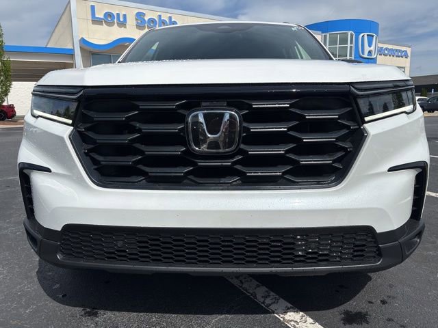 Used 2025 Honda Pilot Sport image 2