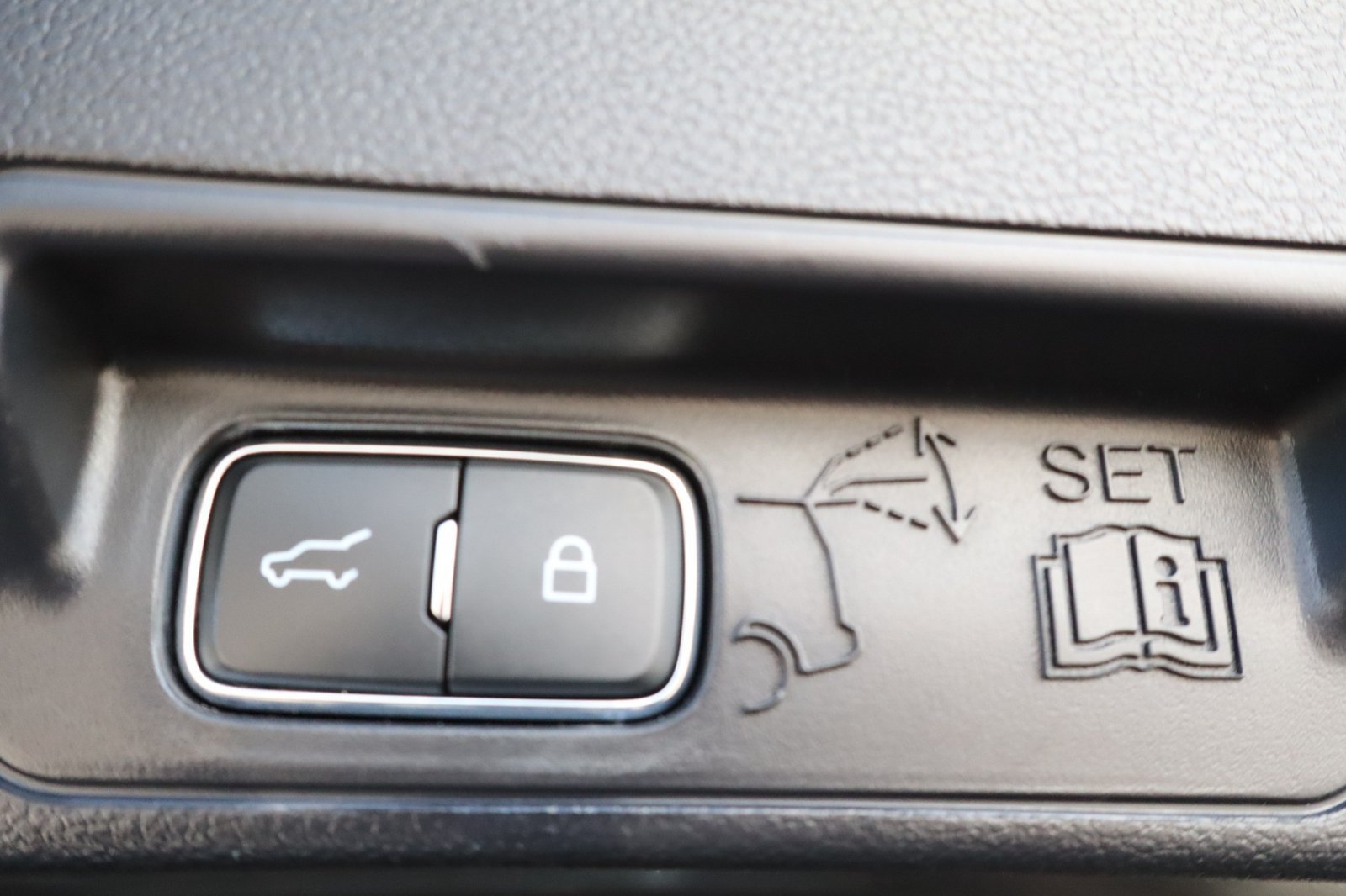 Used 2025 Ford Explorer ST-Line AWD/4WD image 39