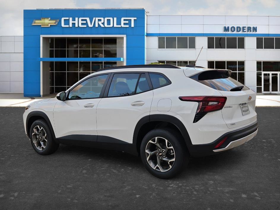 New 2026 Chevrolet Trax LT FWD image 3