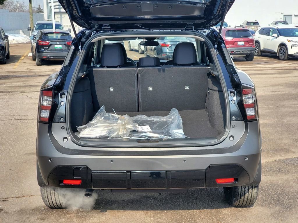 New 2026 Nissan Kicks SV w/ SV Premium Package AWD/4WD image 9