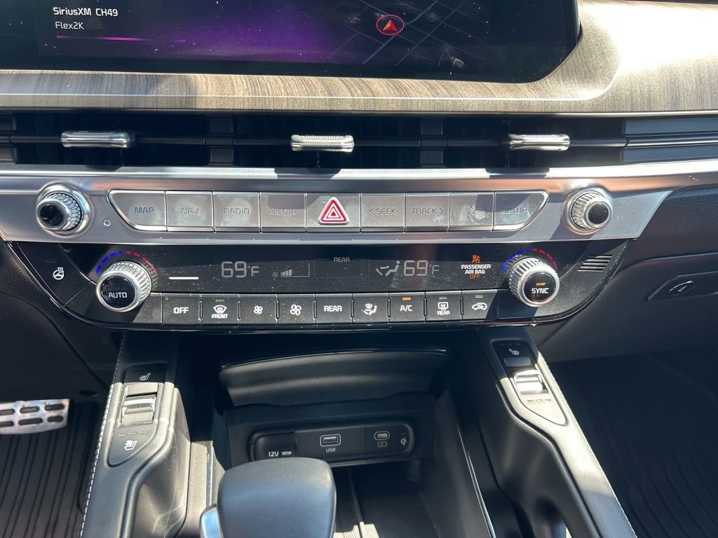 Used 2024 Kia Telluride SX image 16