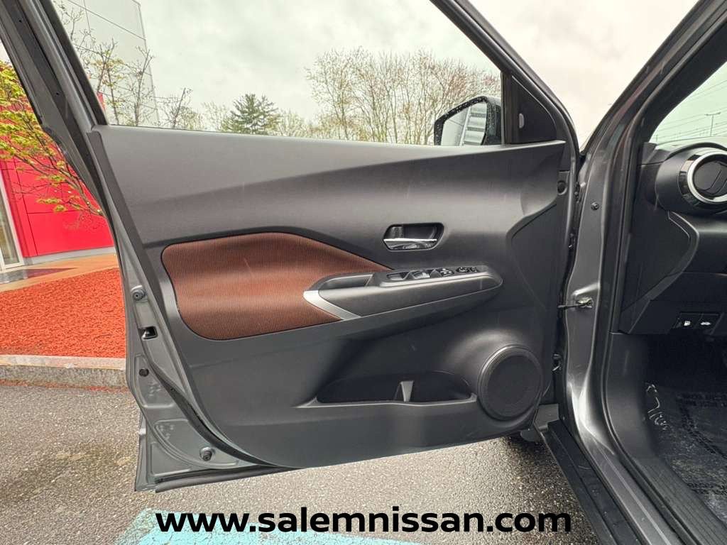 Used 2021 Nissan Kicks SR FWD image 14