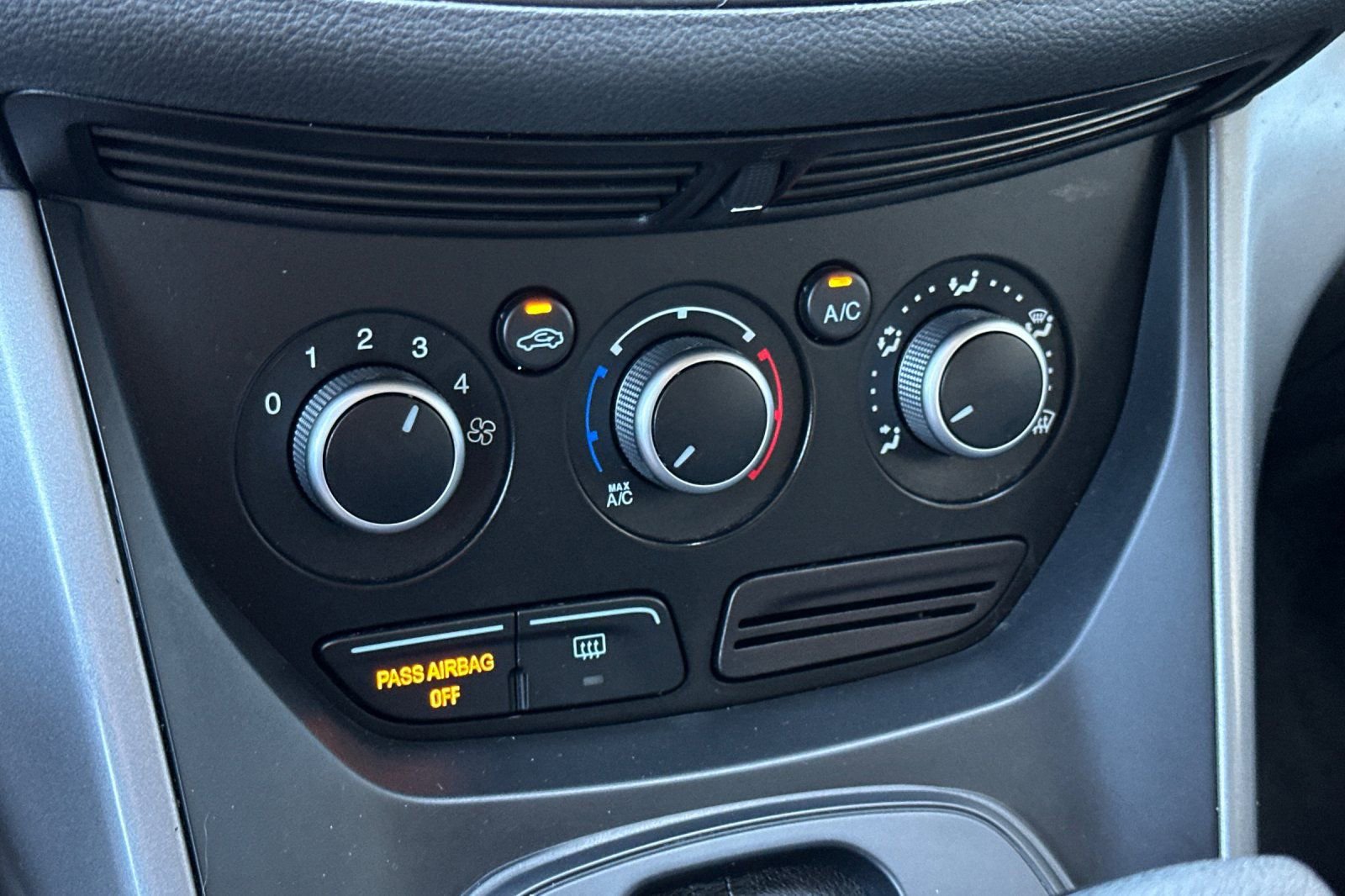 Used 2016 Ford Escape SE image 20