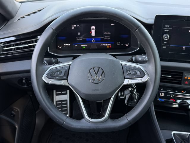 Used 2025 Volkswagen Jetta Sport FWD image 12