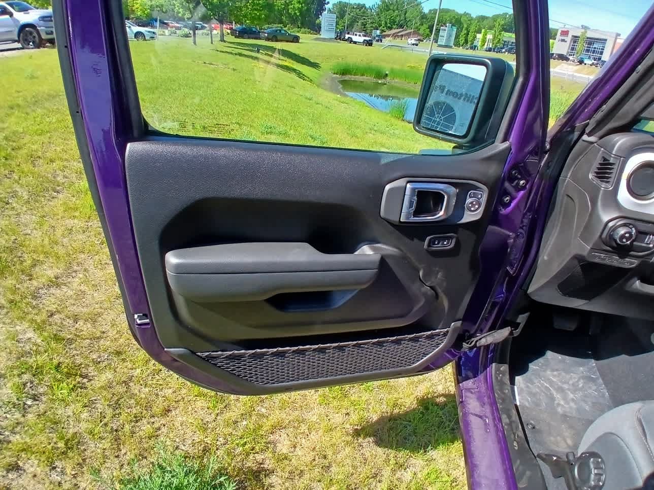 New 2026 Jeep Gladiator Sport AWD/4WD image 9