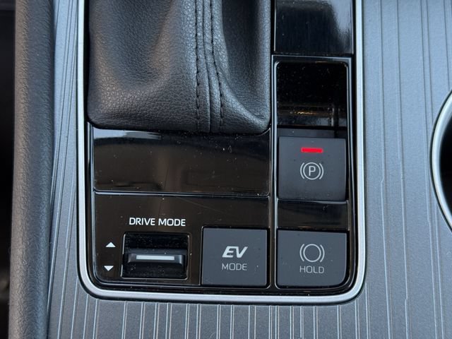 Used 2025 Toyota Sienna XLE FWD image 21