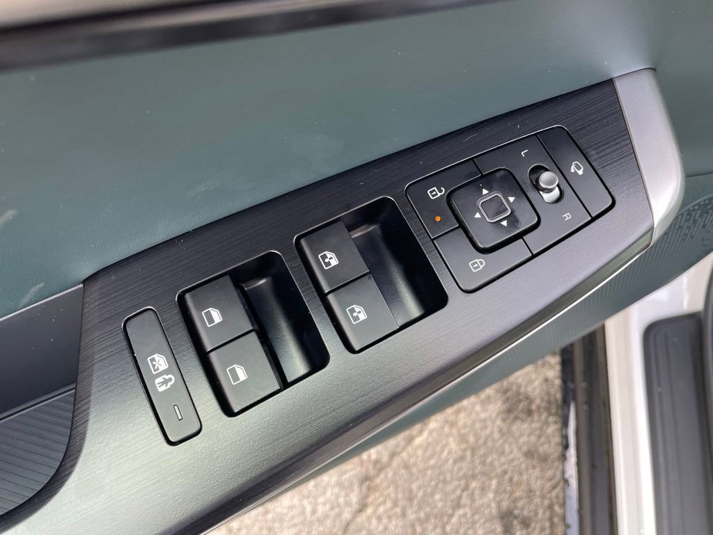 New 2025 Kia EV6 Wind image 12